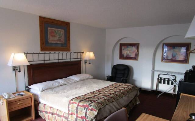 North Country Inn & Suites