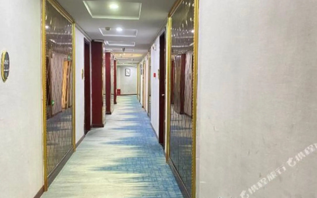 Zheshang Hotel (Renhuai Government Store)