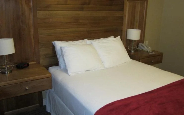 Reynolds Hotel