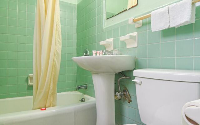 Hotel Valdosta GA N Ashley St