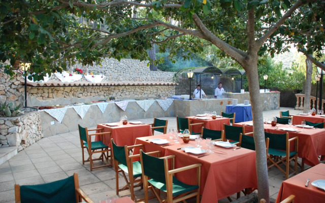 Hotel Petit Cala Fornells