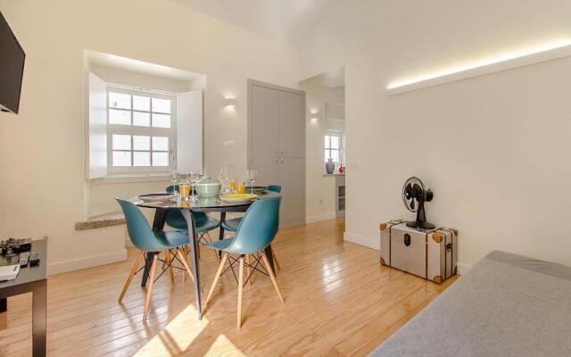 Design Apartment in Typical Alfama