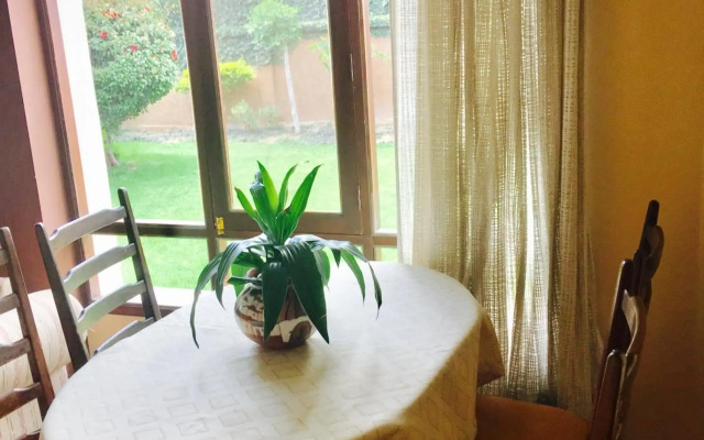 Apartamento con jardin