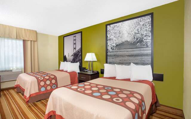 Super 8 by Wyndham Chico