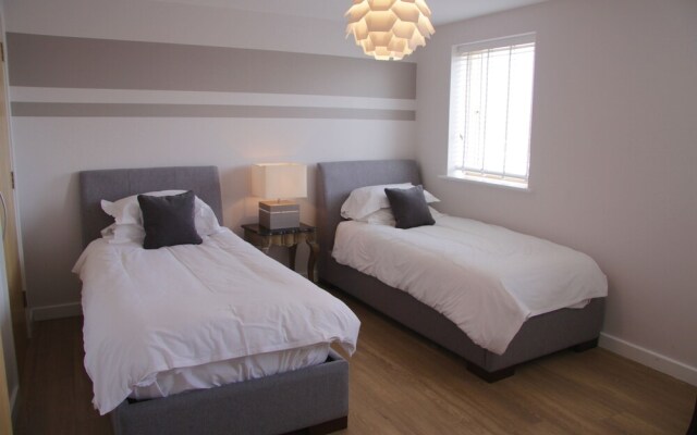Lux Living Apartments - Florian House