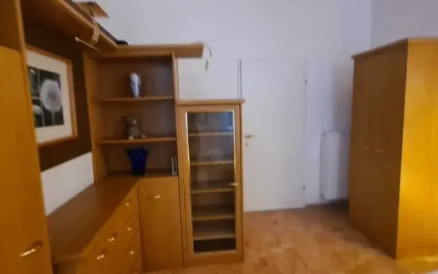 Elegant 2BR Prime Central Location