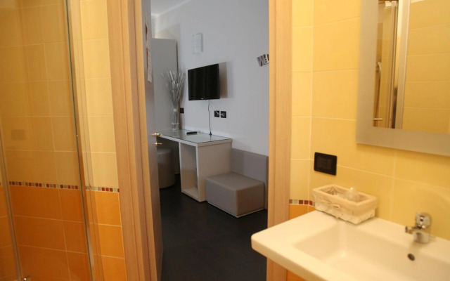Hotel Sogni D'Oro Airport