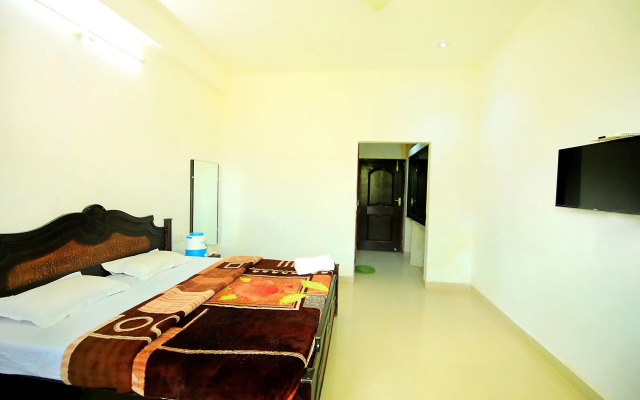 Rang Bhawan Inn- A Lake View Hotel