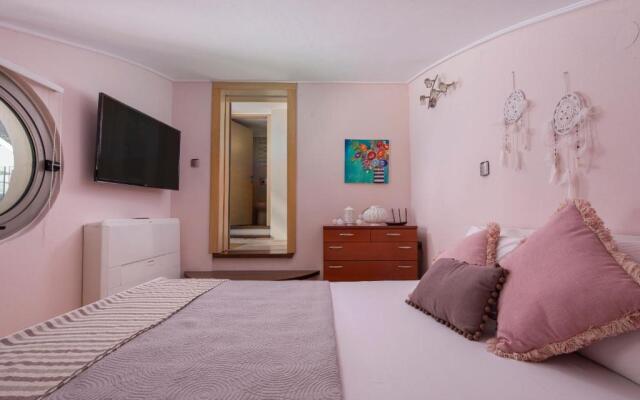 Studio Evian