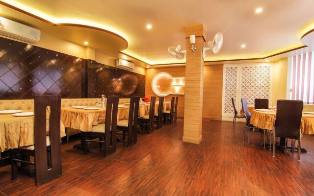 OYO 4998 Sara Residency