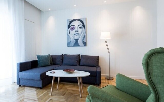 Great Acropolis view apartment in City Center