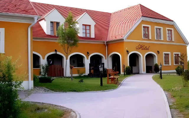 Gastland M0 Hotel & Restaurant & Conference Center