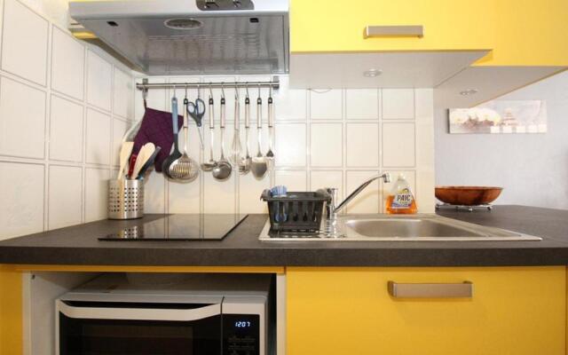 Appartement Balaruc-les-Bains, 1 pièce, 2 personnes - FR-1-553-100