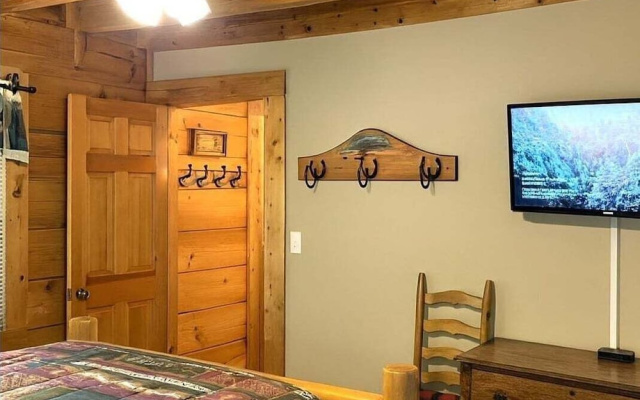 Windy Ridge 2 Bedroom Cabin