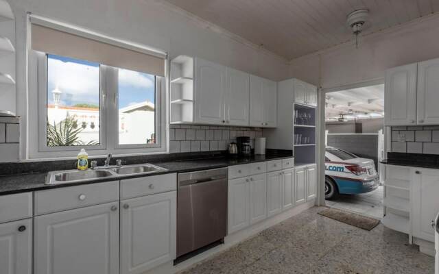 3BR Home w Pool in Downtown 5min Walk 2 Beach