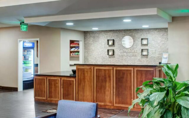 Comfort Inn & Suites