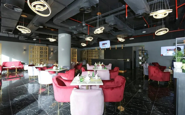 Ivory Grand Hotel Apartments