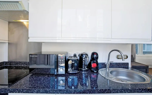 Imperial Middlesex Street Apartments