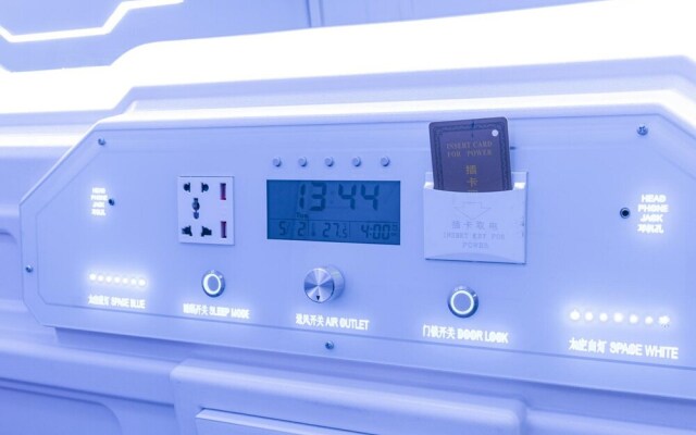 My Capsule Hotel by RedDoorz