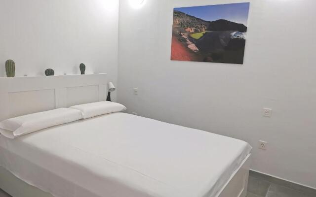 Apartamentos Anjomacar I