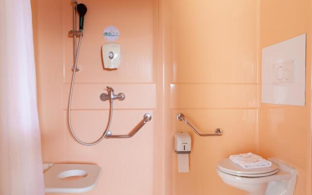 Première Classe La Ville-Du-Bois