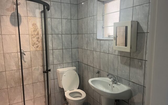 4th Road accommodation