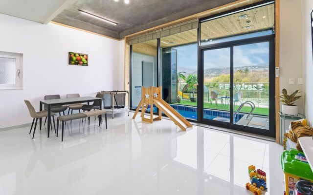 Gyeongju Cheongun28 Kids Poolvilla