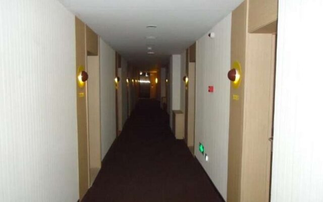 IU Hotel JInzhong Jiexiu Railway Station Branch