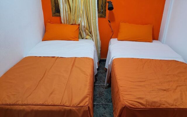Low Cost Room Plaza de Hierro II