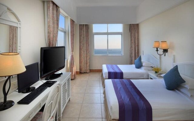 Golden Phoenix Sea View Hotel