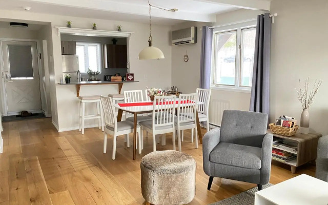 Mountain view fully renovated 6-8 people condo