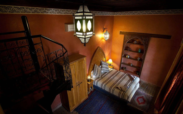 Riad Layalina