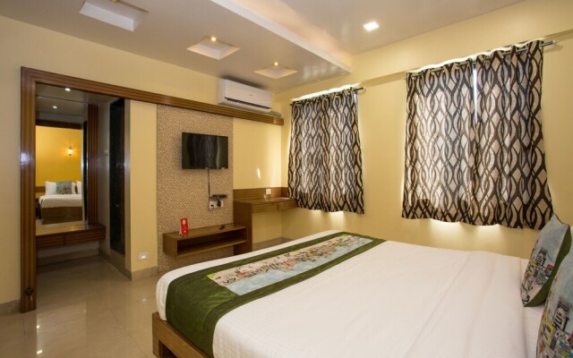 OYO 10679 Hotel Nanashree Executive