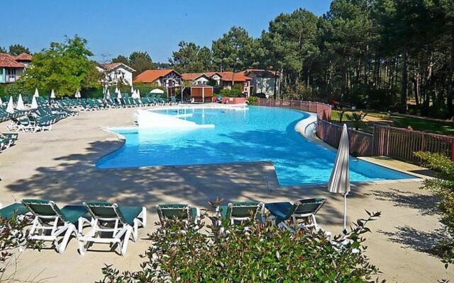 Maison jumelée dans residence avec piscine - 320
