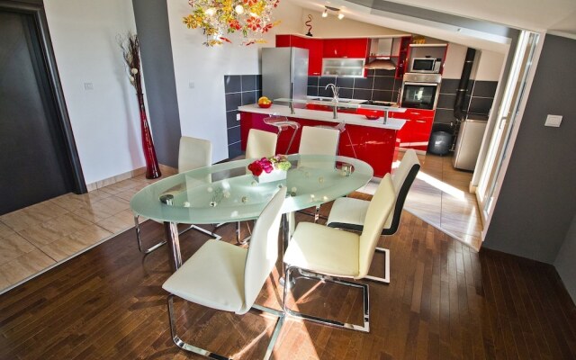 Luxurious Apartment in Dalmatia With Terrace