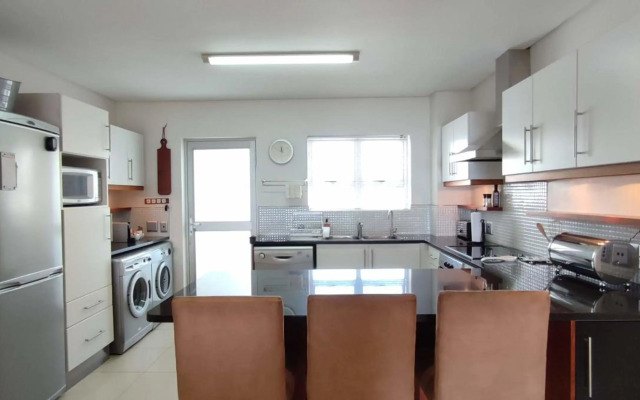 The Bella - 6 Sleeper - Sea Views Pool & Patio