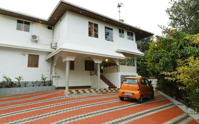 OYO 7966 Laacienekkas Valley Resort