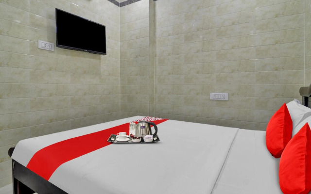 OYO Flagship 70400 Hotel Ashoka Classic