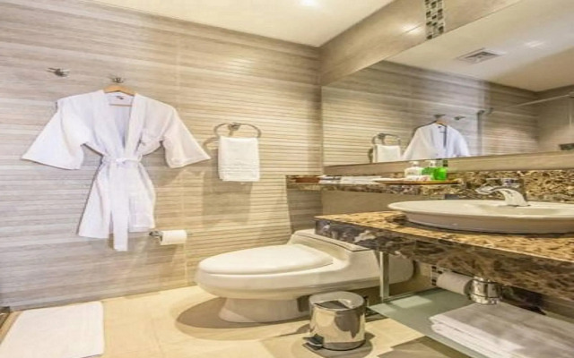 Hotel Plaza Suites