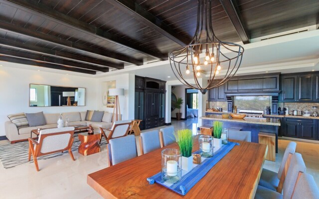 Amazing 4 Bedroom Condo