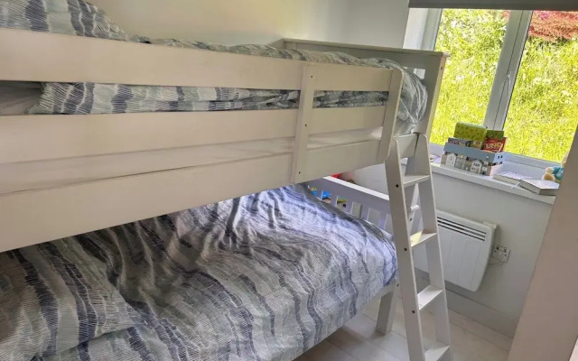 Sea View - 1min to Beach - Dog Friendly - 4 Guests