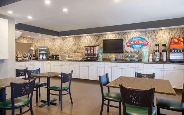 Baymont by Wyndham Wilmington