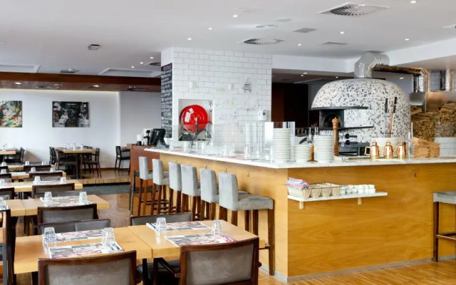 Mamaison Residence Diana