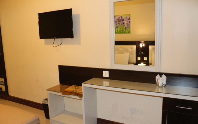 Mariana Hotel