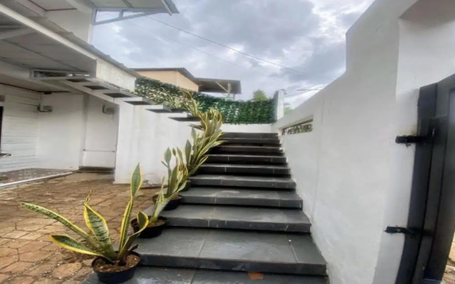 EXPRESS O 92147 Nia Residence