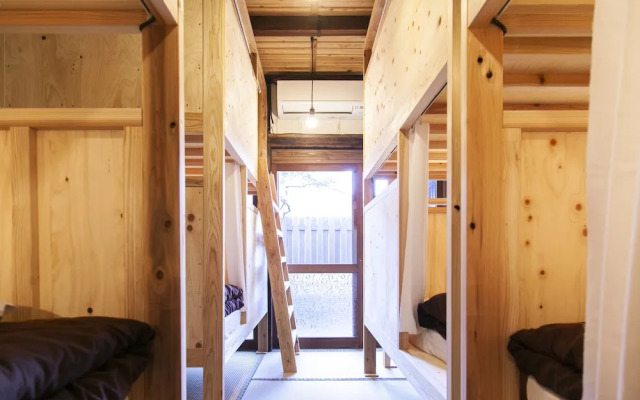 Fukuoka Guesthouse SHIP - Hostel