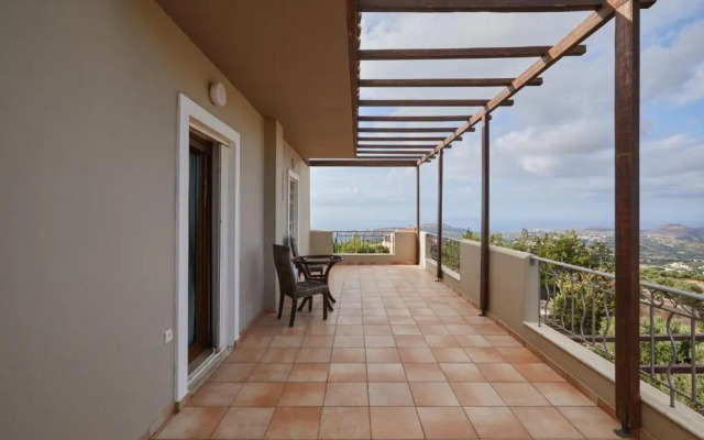 Villa Serapis Aletraki Off grid