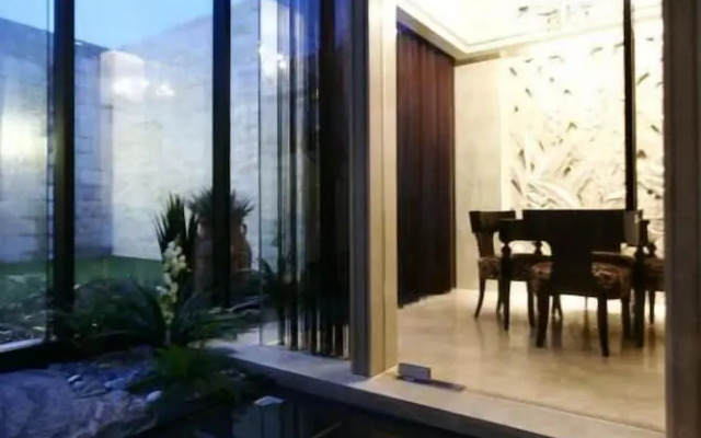 THE YORKER De'luxe Motel