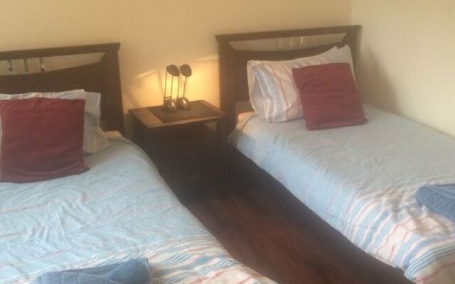 Australian Home Away @ East Doncaster Andersons Creek 1