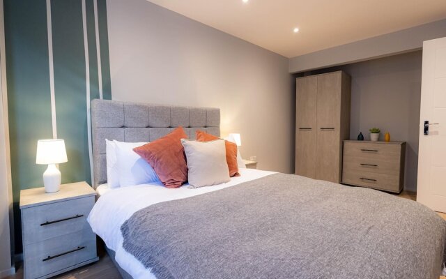 Victoria Park Vista Two-bedroom by Sojo Stay